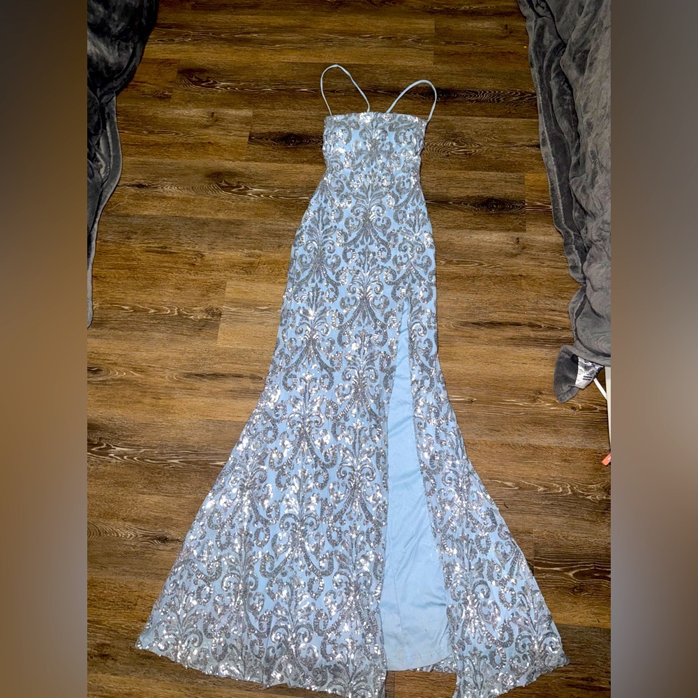 Selling previous prom dress!
